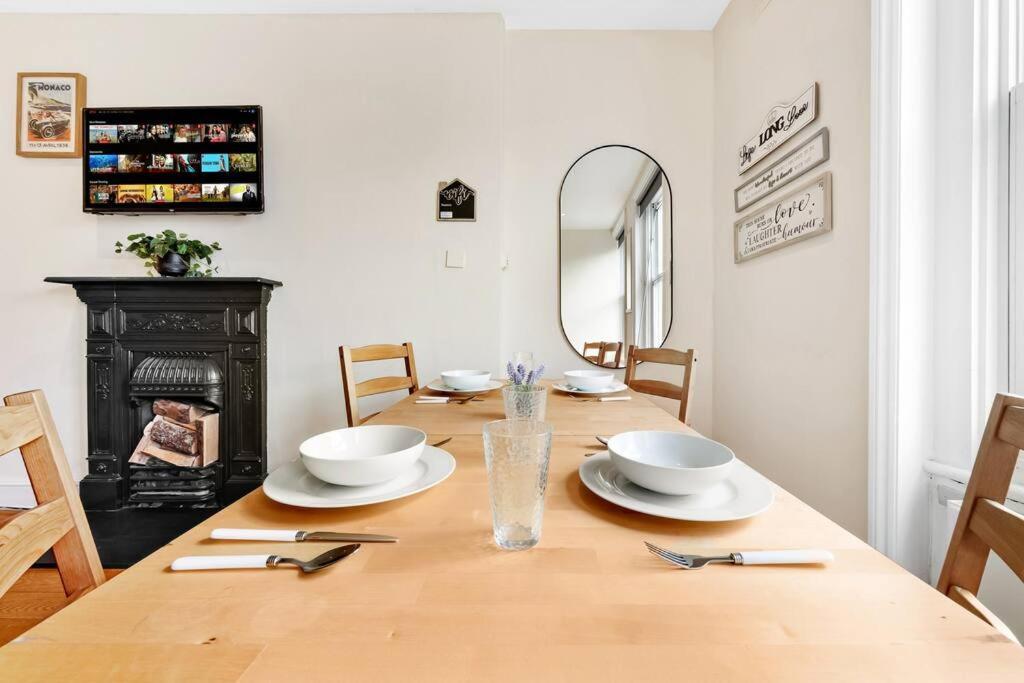 Spacious Sleep 11 With Terrace In Earls Court Ec99 Londres Exterior foto