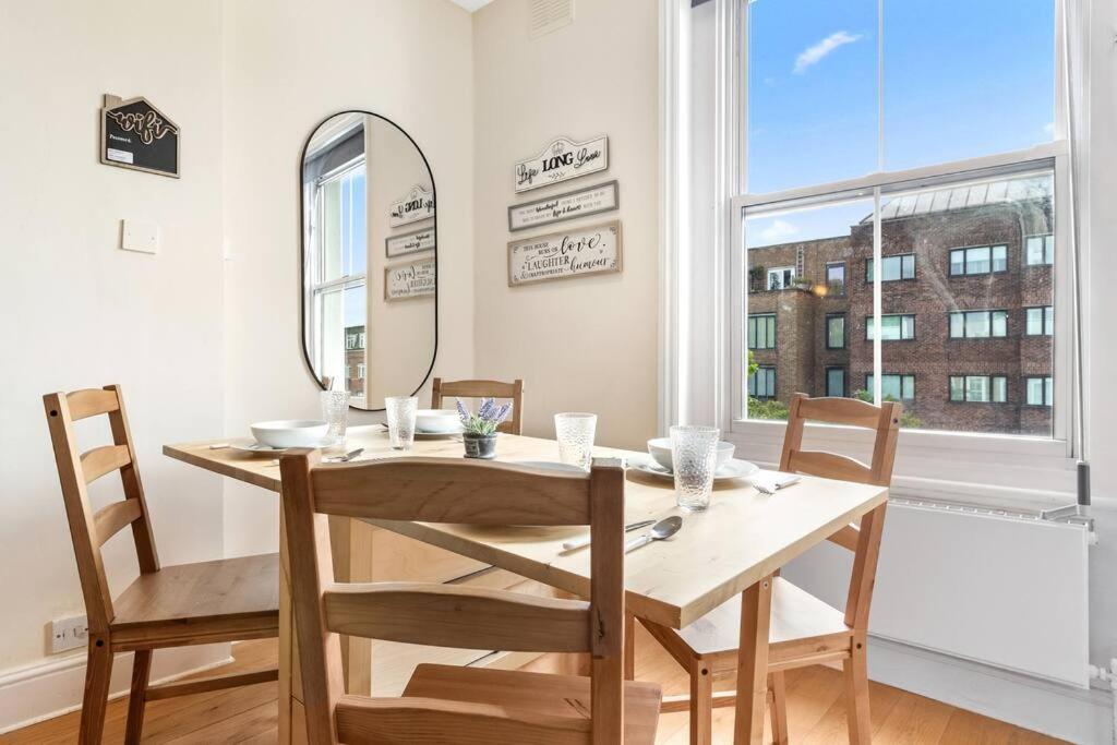 Spacious Sleep 11 With Terrace In Earls Court Ec99 Londres Exterior foto
